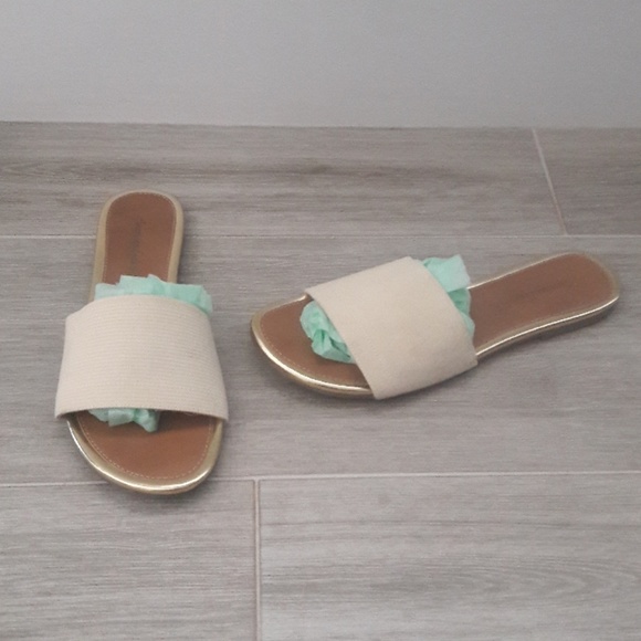 American Eagle By Payless Shoes - Elastic Slides